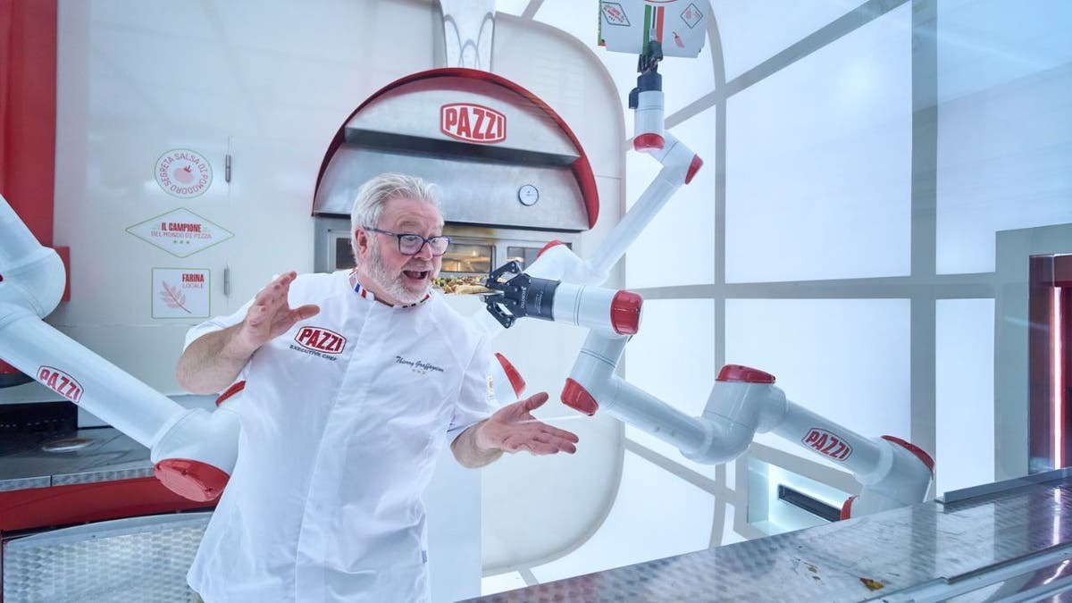 Pizza-making robots with world pizza champion Thierry Graffagnino at Pazzi Robotics