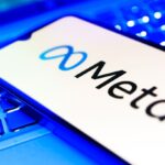 Meta logo on mobile screen, symbolizing Meta data center financing for $29B AI infrastructure project in Louisiana.