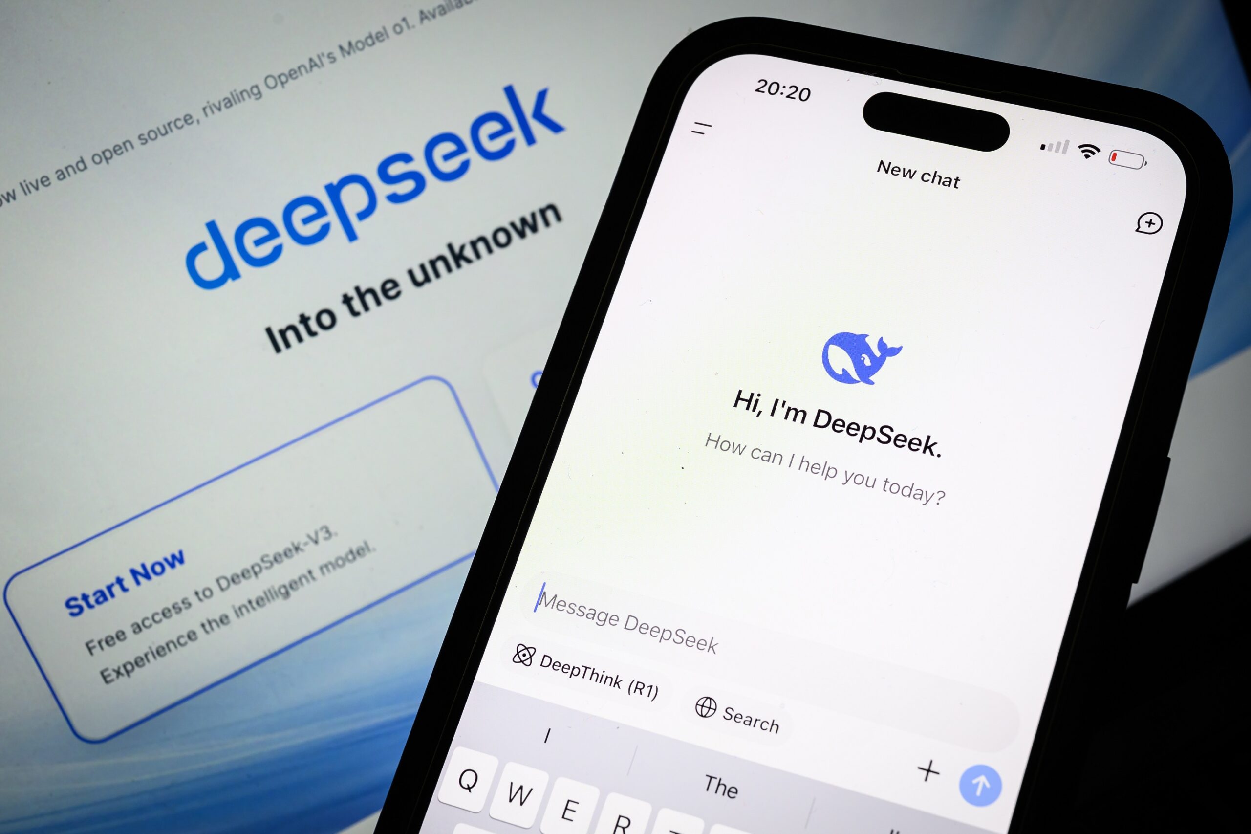 DeepSeek V3.1 AI model update from China with longer context window and advanced capabilities