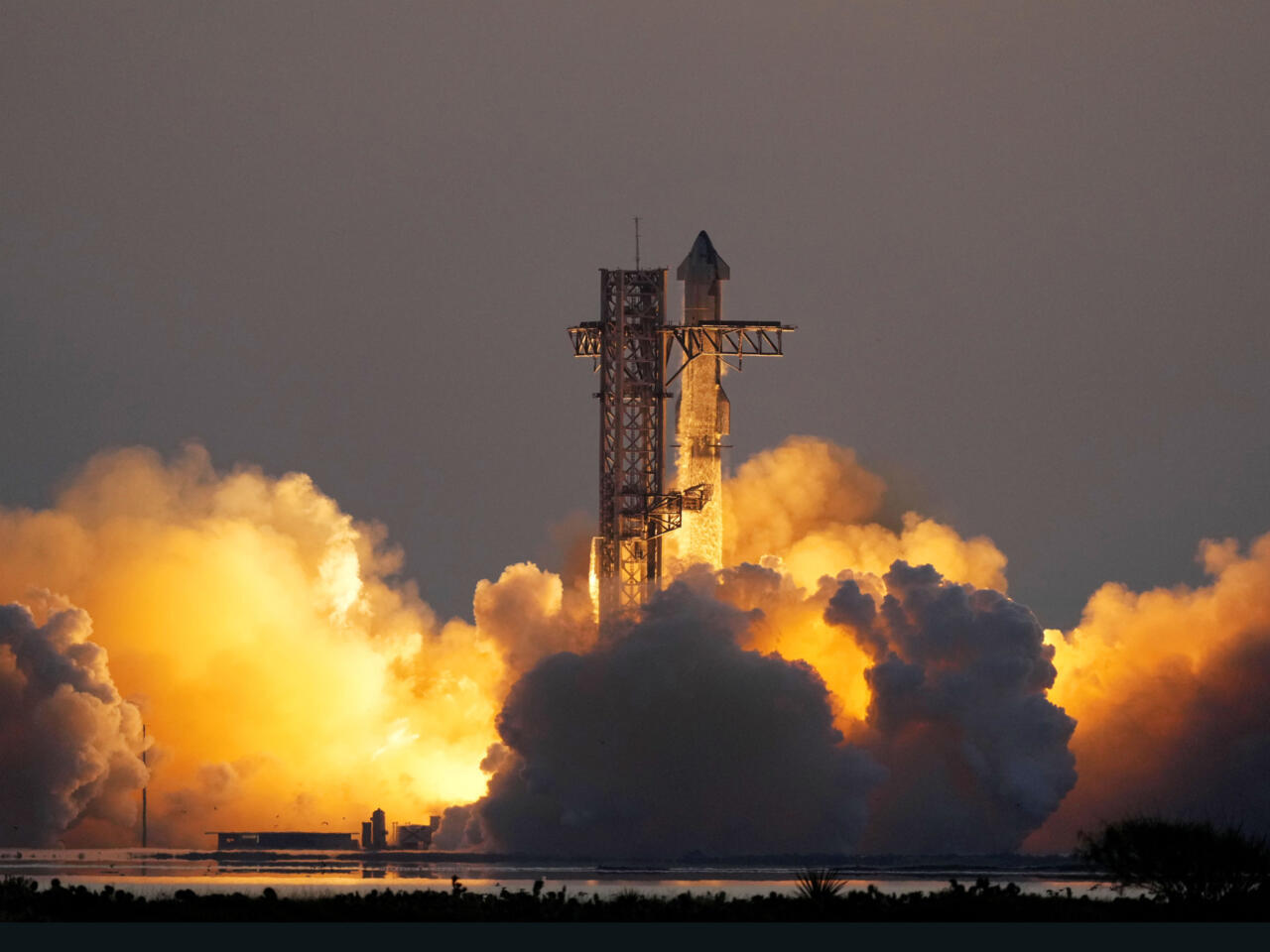 “SpaceX Starship rocket launches and lands successfully during 10th test flight — latest SpaceX Starship news highlighting progress toward Mars and NASA’s Moon mission.”