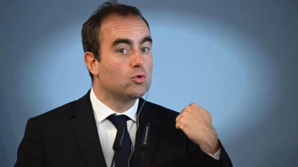 Sébastien Lecornu at Élysée Palace after French prime minister resigns amid political crisis