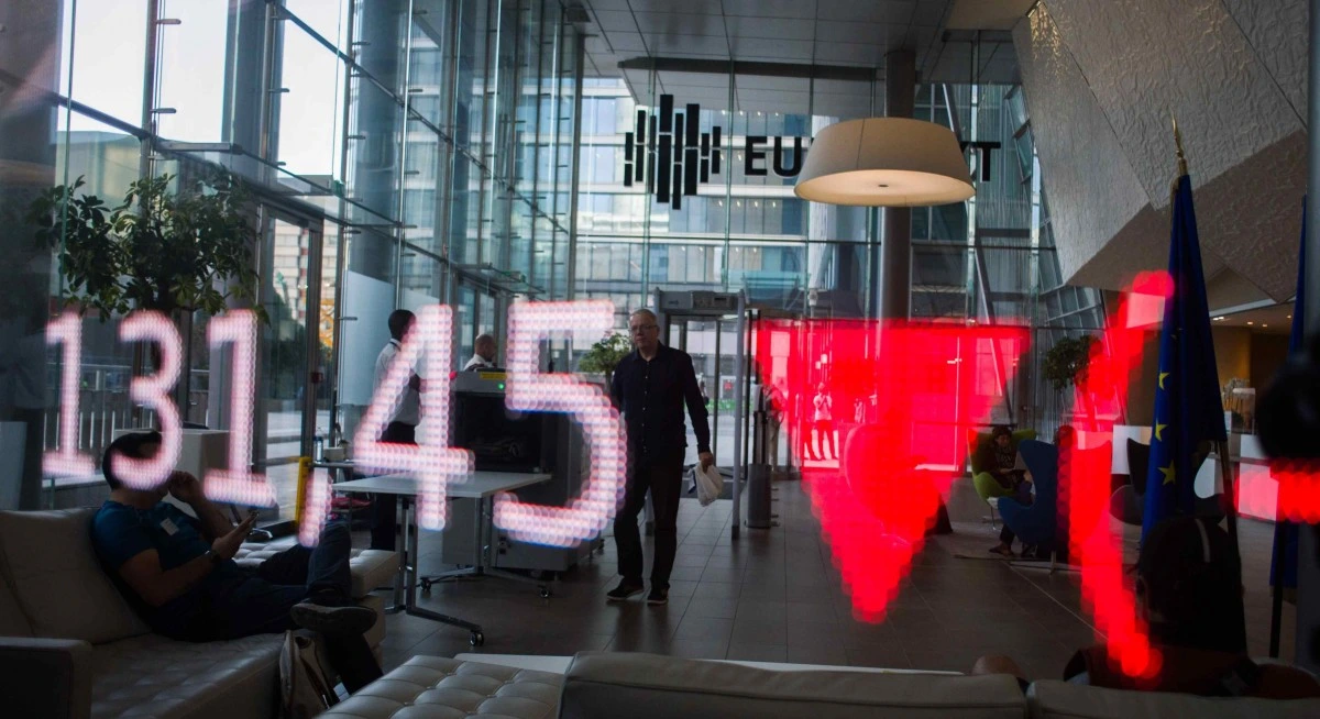 European markets open December in negative territory as defense stocks fall amid Ukraine peace talks and shifting investor sentiment