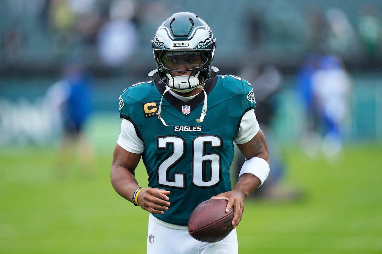 Saquon Barkley Suffers Hamstring Injury Against Rams